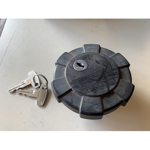 YAMAHA DT 200 R TW XT 350 600 660 XTZ FUEL TANK CAP & KEY