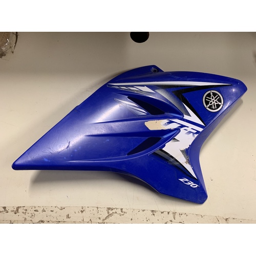 YAMAHA TTR 230 FUEL TANK SHROUD RIGHT HAND SIDE 