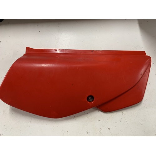 HONDA CTX 200 BUSH LANDER AG RIGHT HAND RED PLASTIC SIDE COVER