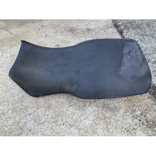 POLARIS SPORTSMAN MAGNUM 325 330 400 500 BLACK SEAT 1996 - 2003 GOOD CONDITION