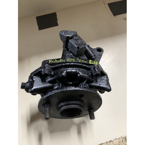 KUBOTA RTV 900 1100 1120 X FRONT LEFT BRAKE ASS KNUCKLE WHEEL HUB K7591-18127