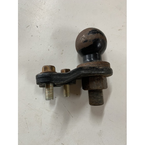 SUZUKI LTA 450 500 700 750 KINGQUAD REAR TOW BAR TONGUE - HITCH - PLATE & BALL WITH BOLTS