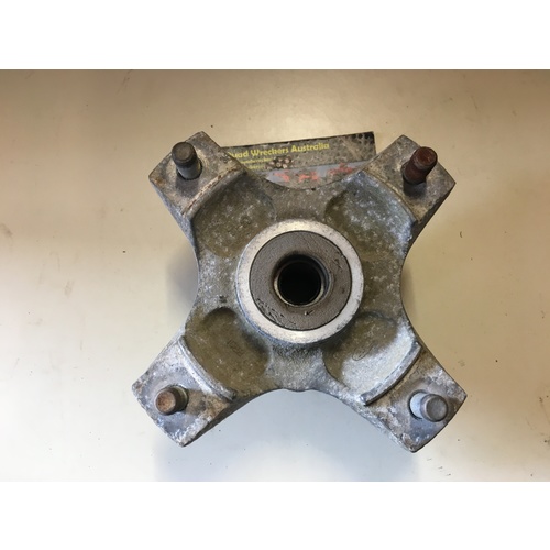 KAWASAKI KLF 300 B FRONT WHEEL HUB
