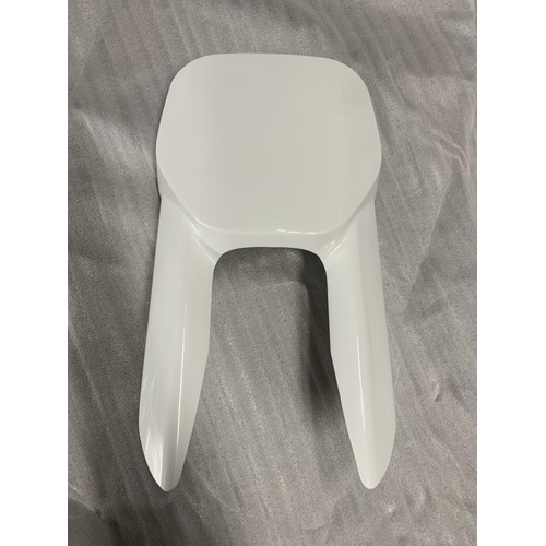 SUZUKI JR 80 WHITE FRONT NUMBER PLATE FORK COVER  94911-034B0-30H WHITE