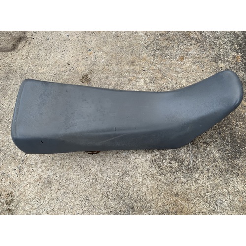 SUZUKI DR 200 AG TROJAN SEAT - grey 