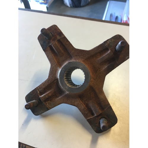 YAMAHA YFM 225 MOTO 4 REAR HUB