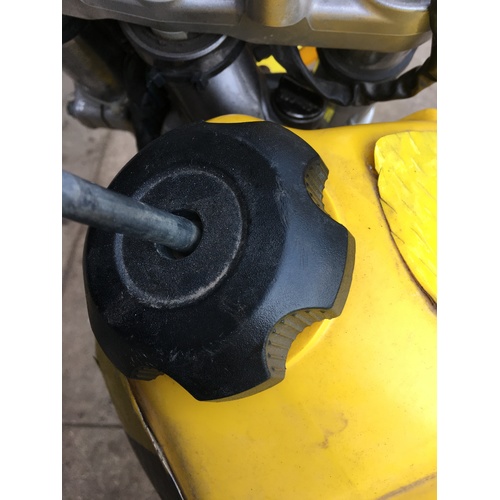 WRECKING SUZUKI DRZ 400 E THIS LISTING IS FOR THE FUEL / PETROL CAP