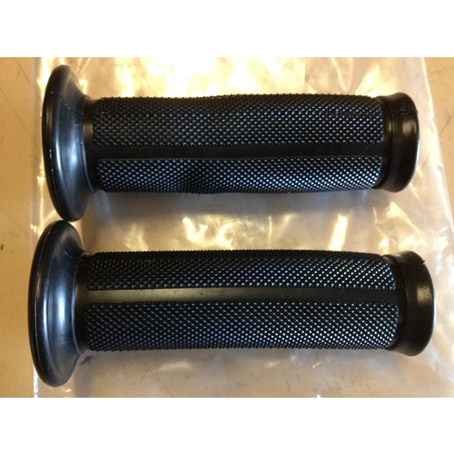 HONDA CT 110 POSTIE OEM SYTLE HAND GRIPS - ORIGINAL FACTORY TYPE , GRIP