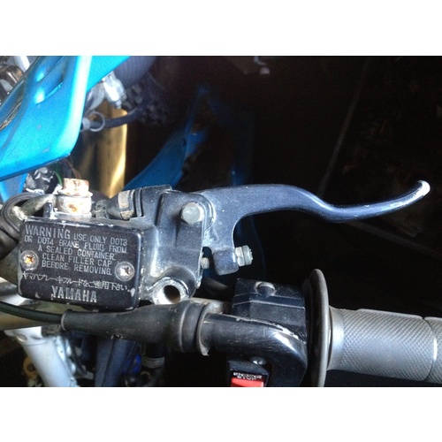 YAMAHA DT 200 FRONT BRAKE MASTER CYLINDER  WRECKING MOST PARTS AVAILABLE 