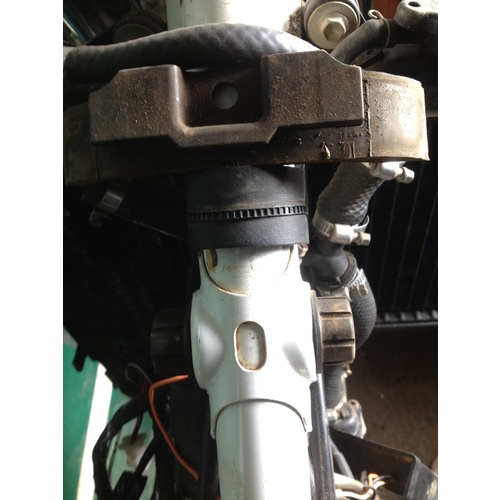 YAMAHA DT 200 FUEL TANK RUBBERS 
