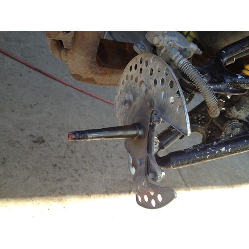 YAMAHA BANSHEE YFZ 350  , FRONT RIGHT KNUCKLE - STUB AXLE 