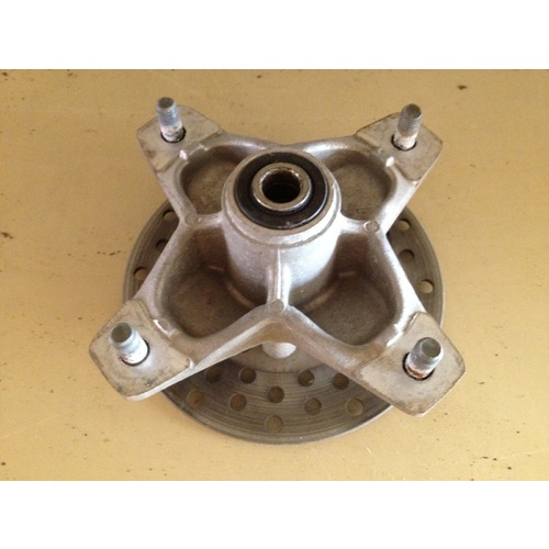 YAMAHA BANSHEE YFZ 350  , FRONT HUB BRAKE DISC - SPINDLE 