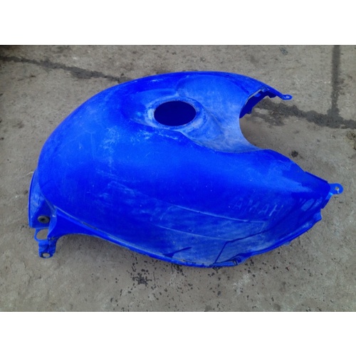 YAMAHA GRIZZLY 660 FUEL TANK COVER BLUE PLASTIC 