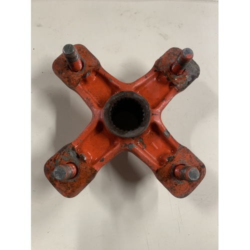 YAMAHA BANSHEE YFZ 350  REAR WHEEL / DRIVE HUB SPIDER