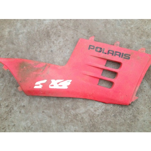POLARIS 425 MAGNUM 197 RIGHT ENGINE COVER RED XPEDITION