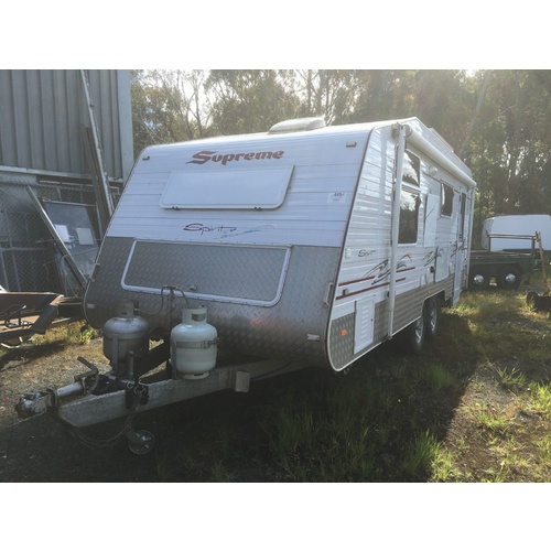 SUPREME 2009 SEMI OFFROAD 21 FOOT CARAVAN