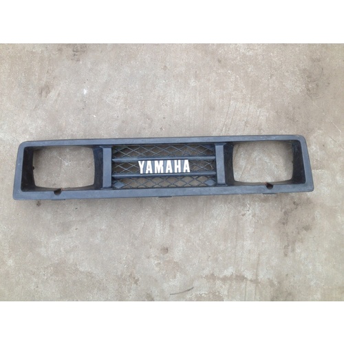 YAMAHA MOTO 4 YFM 225 250 350 FRONT PLASTIC GRILL HEAD LIGHT SUROUND ATV WRECKER