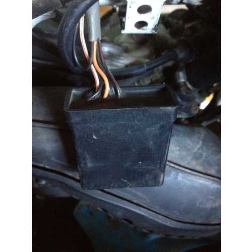 YAMAHA DT 200 CDI UNIT             WRECKING MOST PARTS AVAILABLE 