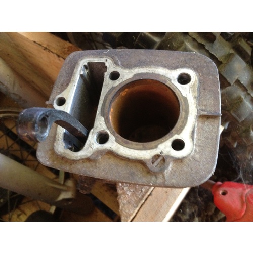 HONDA XR 100 R CYLINDER    1991