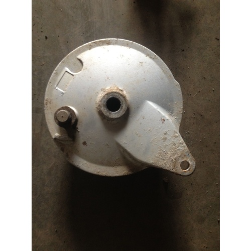 YAMAHA AG 100 REAR BRAKE BACKING PLATE AND PADS   2 STROKE   