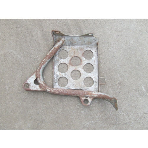 YAMAHA BANSHEE YFZ 350 LEFT FOOT WELL METAL PLATE GUARD