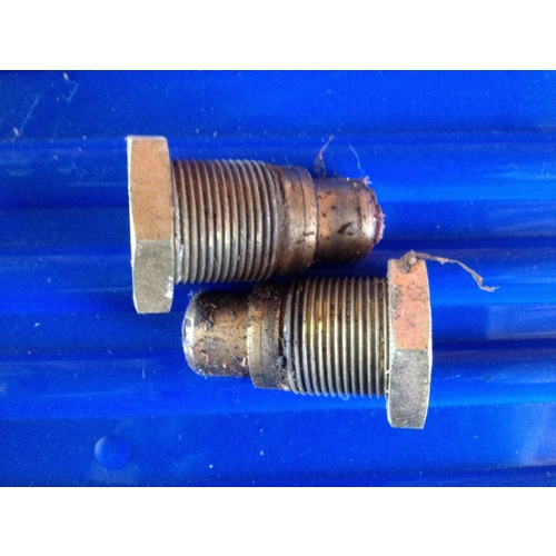 POLARIS MAGNUM 325 500 SWING ARM PIVOT BOLTS