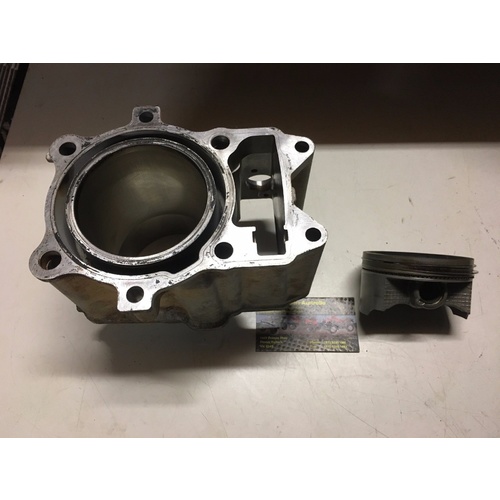 SUZUKI LTA 500 4x4  KING QUAD  500 CYLINDER . BARREL - JUG PISTON