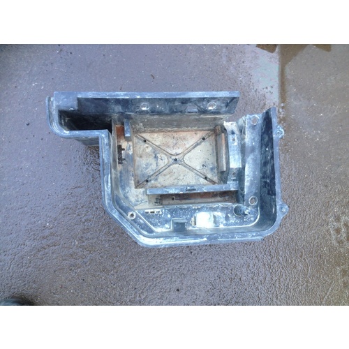 WRECKING YAMAHA RHINO 660 BATTERY BOX