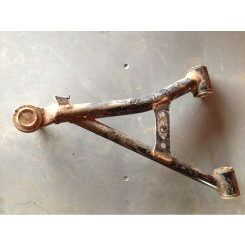 YAMAHA GRIZZLY 700  LEFT FRONT UPPER A ARM - SUSPENSION 