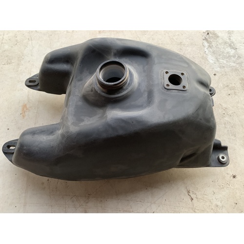 YAMAHA  GRIZZLY 660 PLASTIC FUEL TANK ONLY NO CAP NO TAP