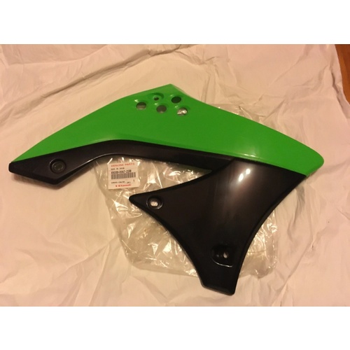 KAWASAKI KXF 450 KX  RIGHT HAND SIDE RADIATOR SHROUD GENUINE 49089-0067-25M