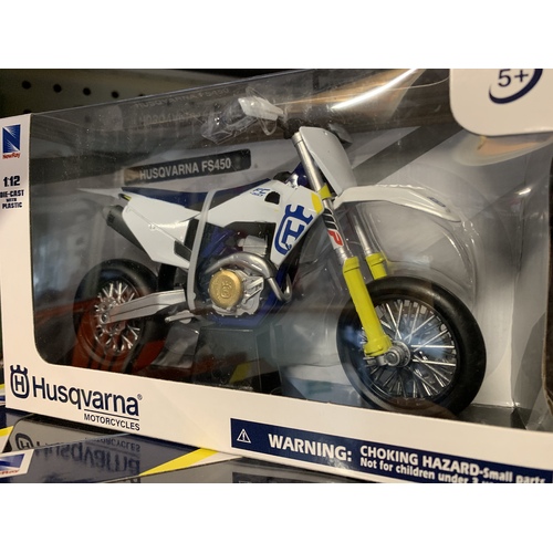 HUSQUVARNA FS 450 HUSKY MOTARD  TOY MODEL DIECAST 1:12 SCALE GIFT IDEA CHRISTMAS