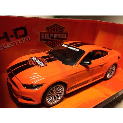 FORD MUSTANG ORANGE HARLEY DAVIDSON 1:24 SCALE GIFT IDEA CHRISTMAS